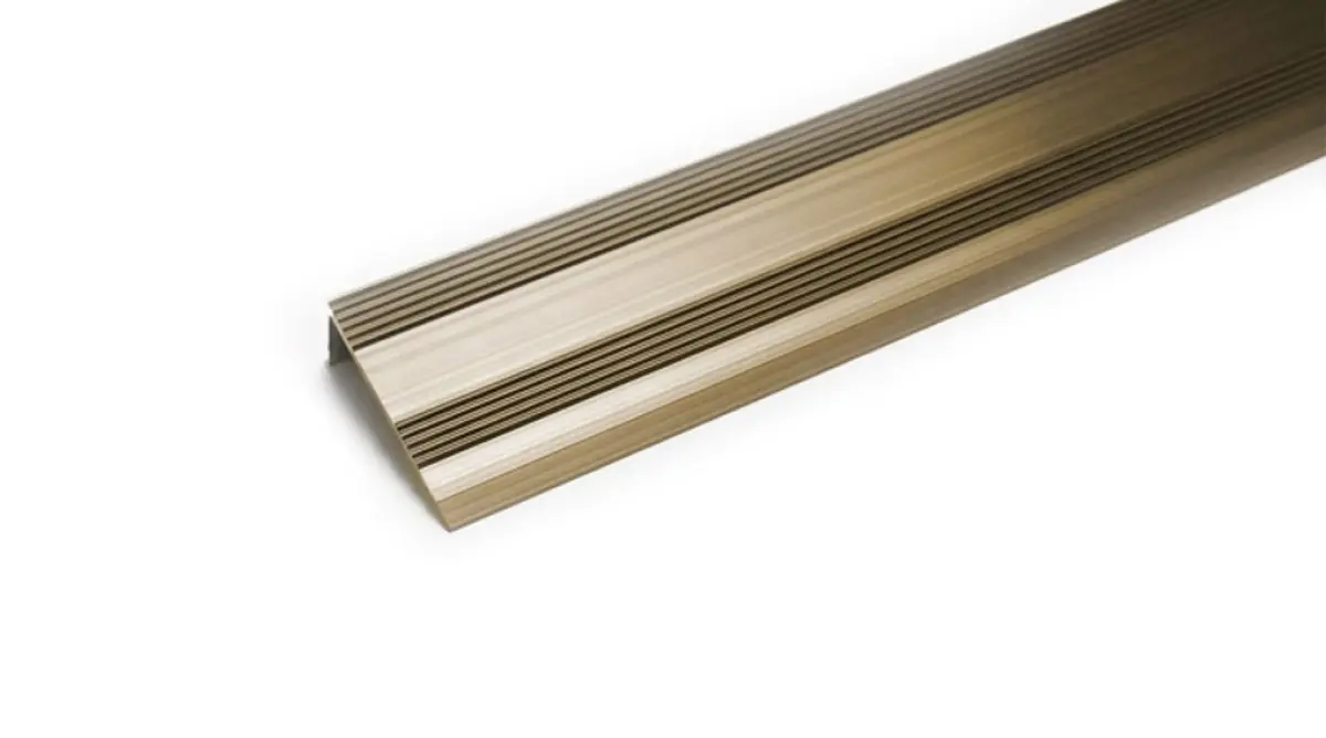 Premier Nosing 9 mm stick down brushed light bronze 5 x 2,70 m.